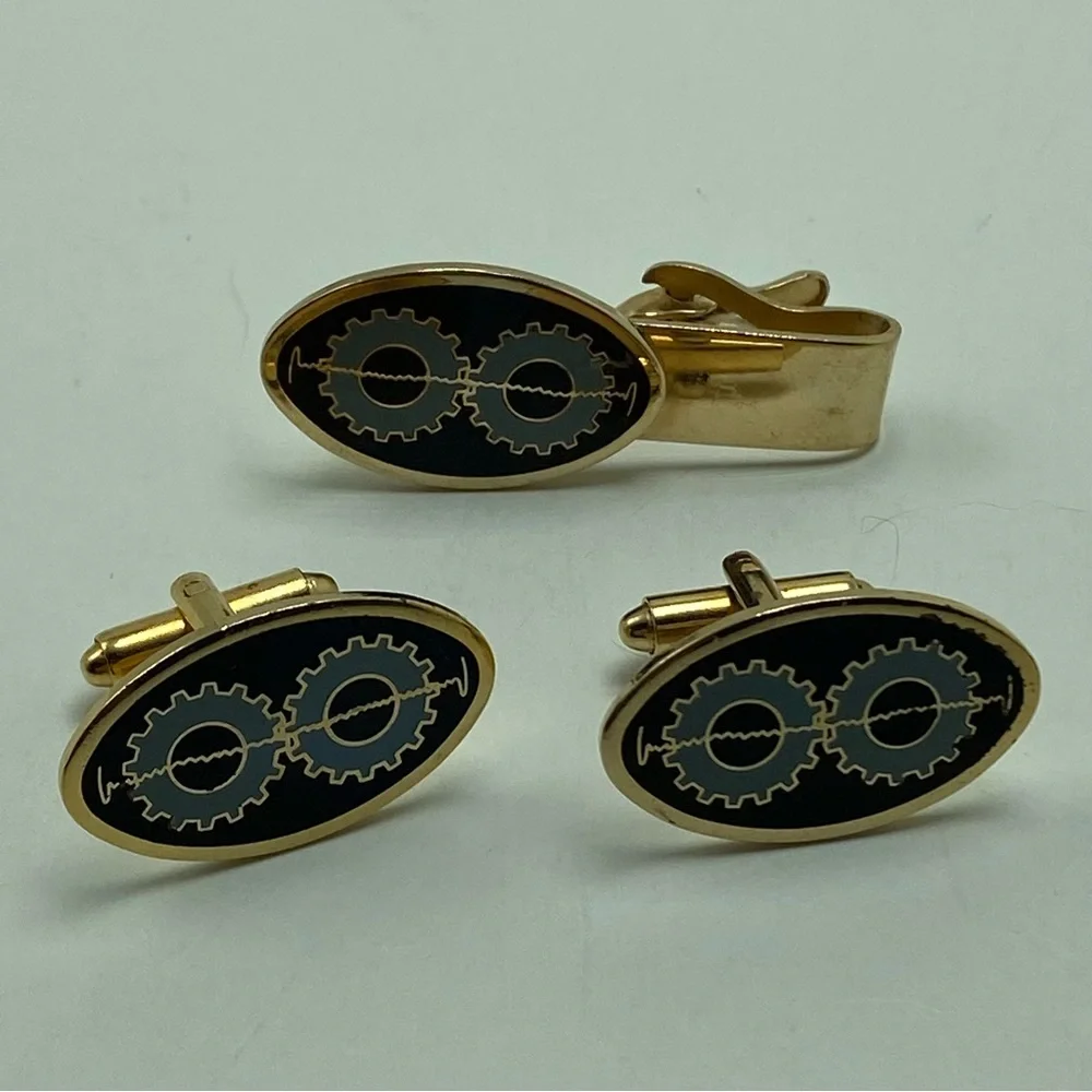 Vintage Gear Cufflinks and Tie Clip